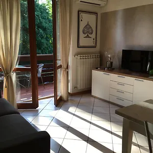 Antonellagardalake Apartment